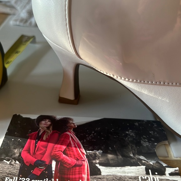 Booties; Size 6 1/2 - Picture 5 of 5